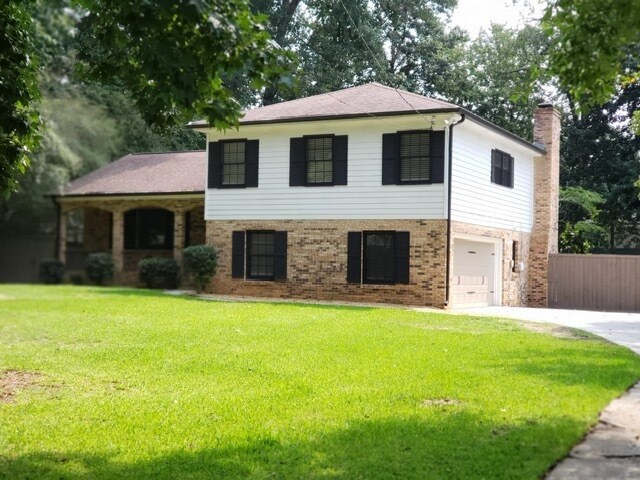 Foto del edificio - 5649 Roberts Dr