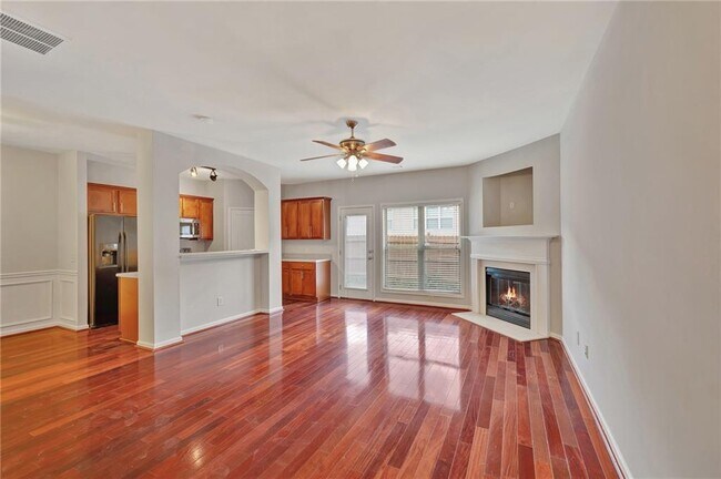 Foto del edificio - 2187 Oakland Grove Pl