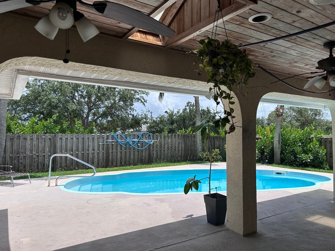 Foto principal - 3013 SE Wake Rd