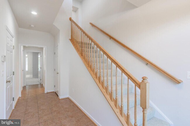 Foto del edificio - 705 Monroe Point Dr