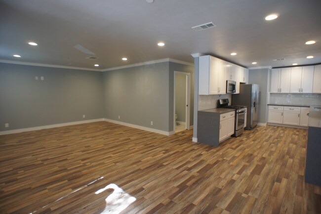 Comedor/Cocina - 9063 Cattaraugus Ave