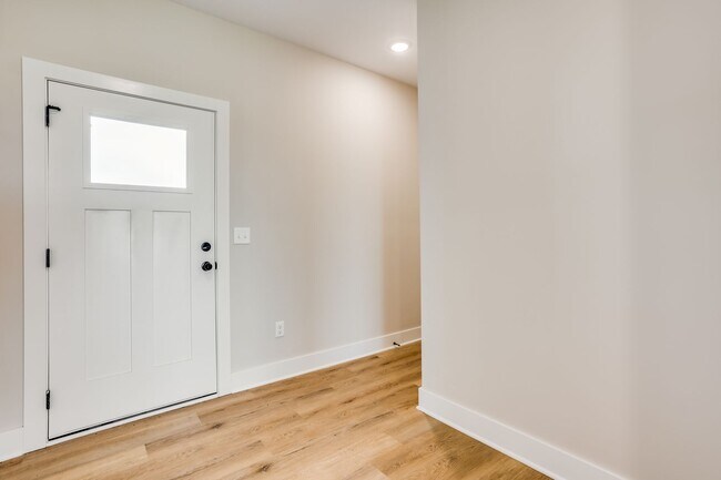 Foto del edificio - 1025 W Long Path Ct