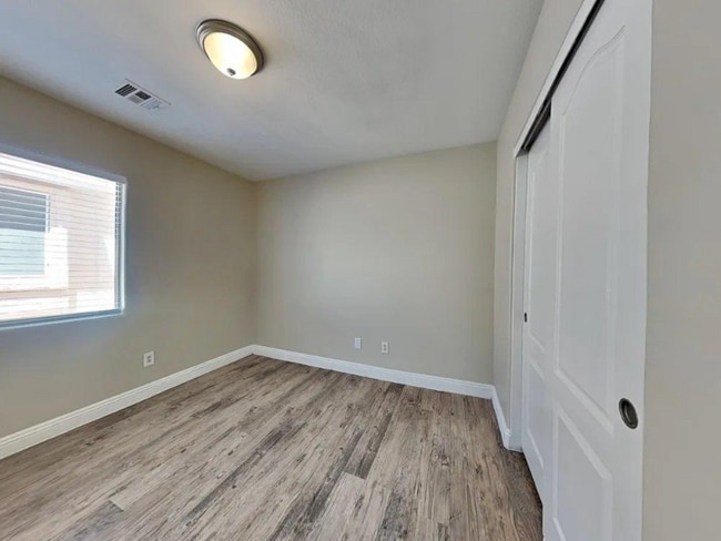 Building Photo - 2763 Bridleton Ave