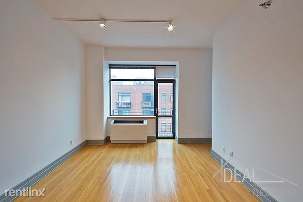 Primary Photo - 145 Court St