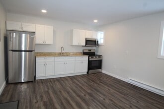 Building Photo - 14311 Rte 9W