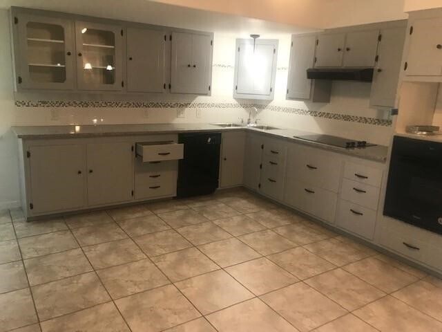 Foto del edificio - 151 Oak Dr