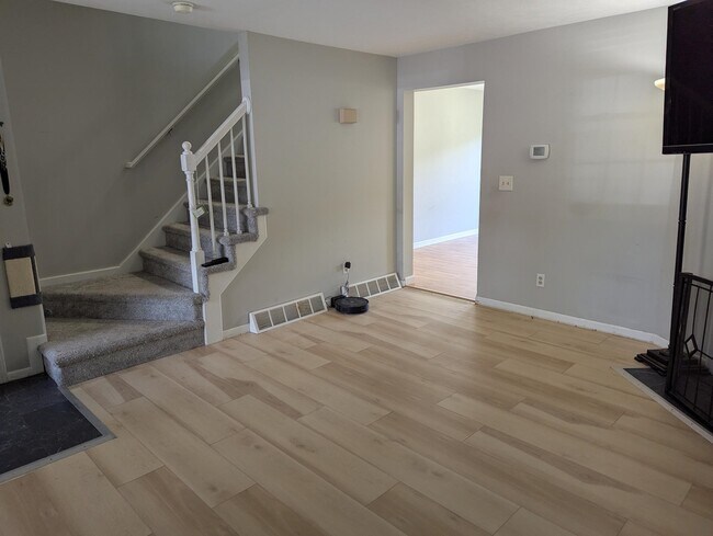 Foto del edificio - 160 Winterwood Dr