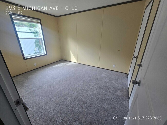 Foto del edificio - 993 E Michigan Ave