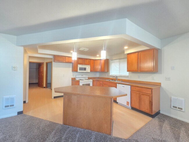 Foto del edificio - 12604-12606 N Florida St