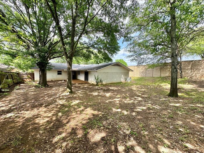 Foto del edificio - 5 Bedroom 2 Bath in South East Tyler!