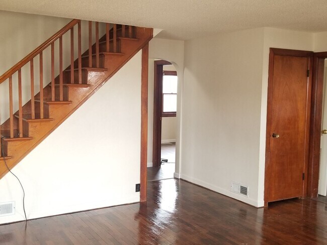 Foto del edificio - 2028 E South St