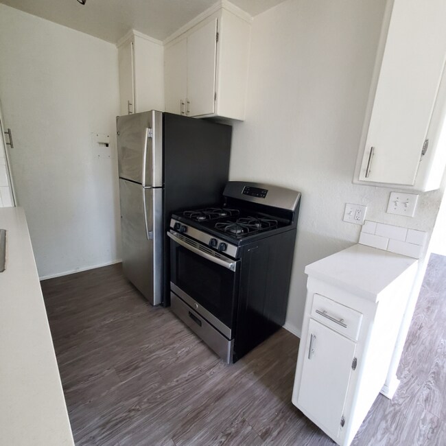 Foto del edificio - 4847 W Slauson Ave