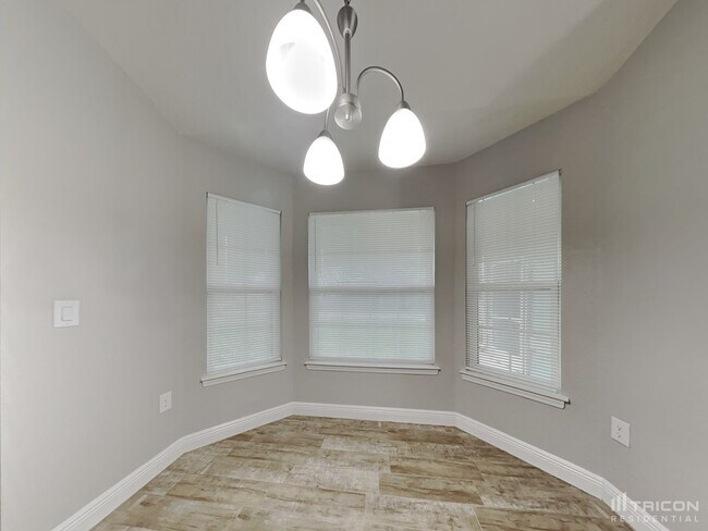 Foto del edificio - 22404 Cheryl Ave