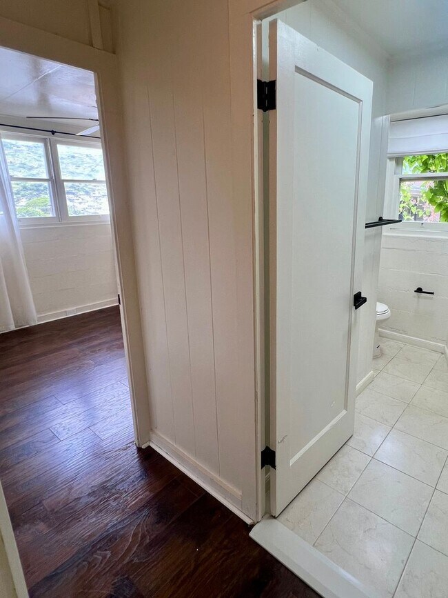 Foto del edificio - Charming Updated 1BR Lower Home in Palolo Valley Near Kaimuki