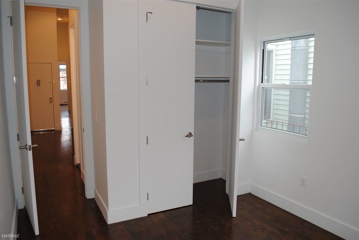 Building Photo - 2 br, 1 bath  - 1400 Flatbush Ave #1