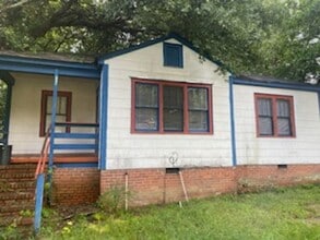 Building Photo - 214 23rd Ave