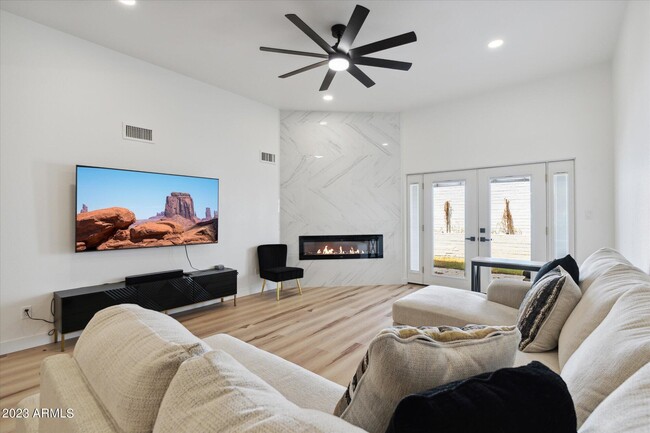 Foto del edificio - 8748 E Vía De Encanto