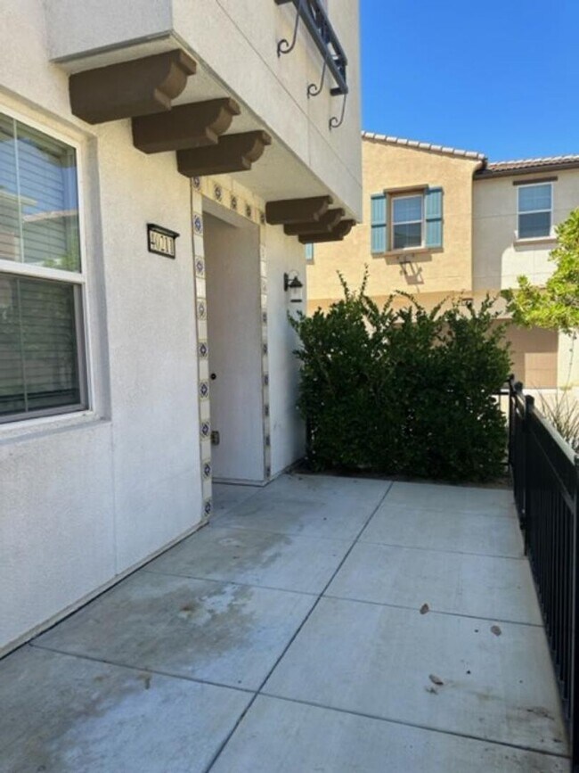 Foto del edificio - 40211 Calle Real