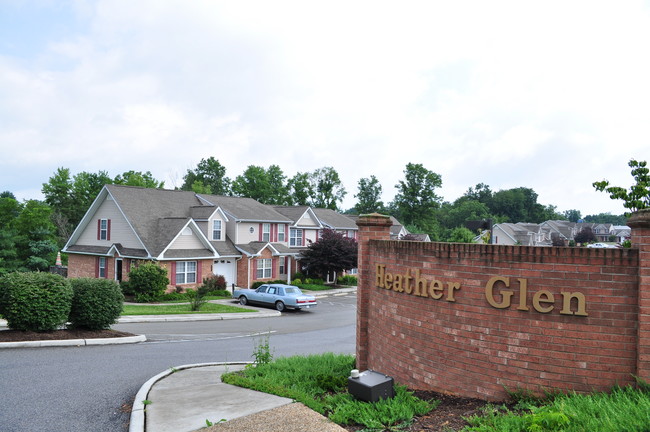 Building Photo - Heather Glen Apartments