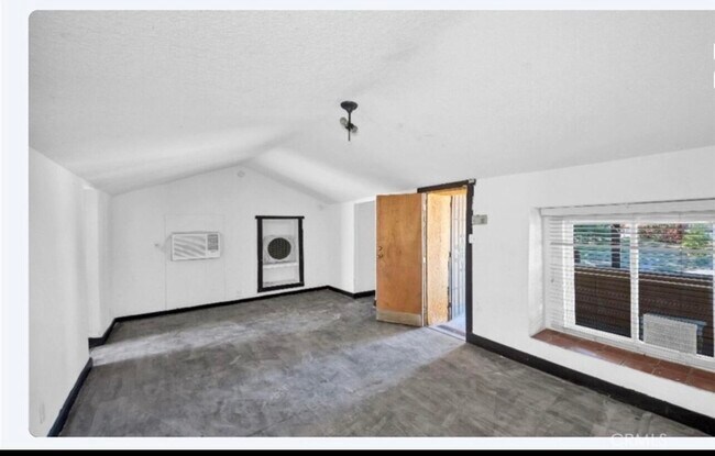 Foto del edificio - 82481 Valencia Ave