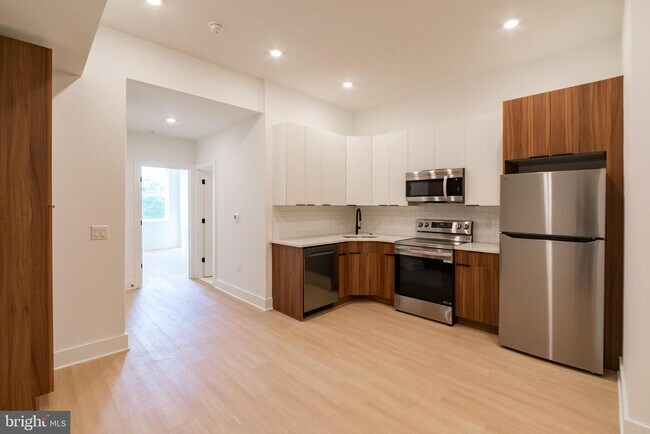 Foto del edificio - 4408 Lancaster Ave
