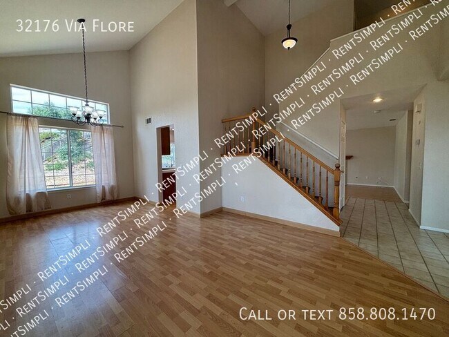 Foto del edificio - 32176 Vía Flore