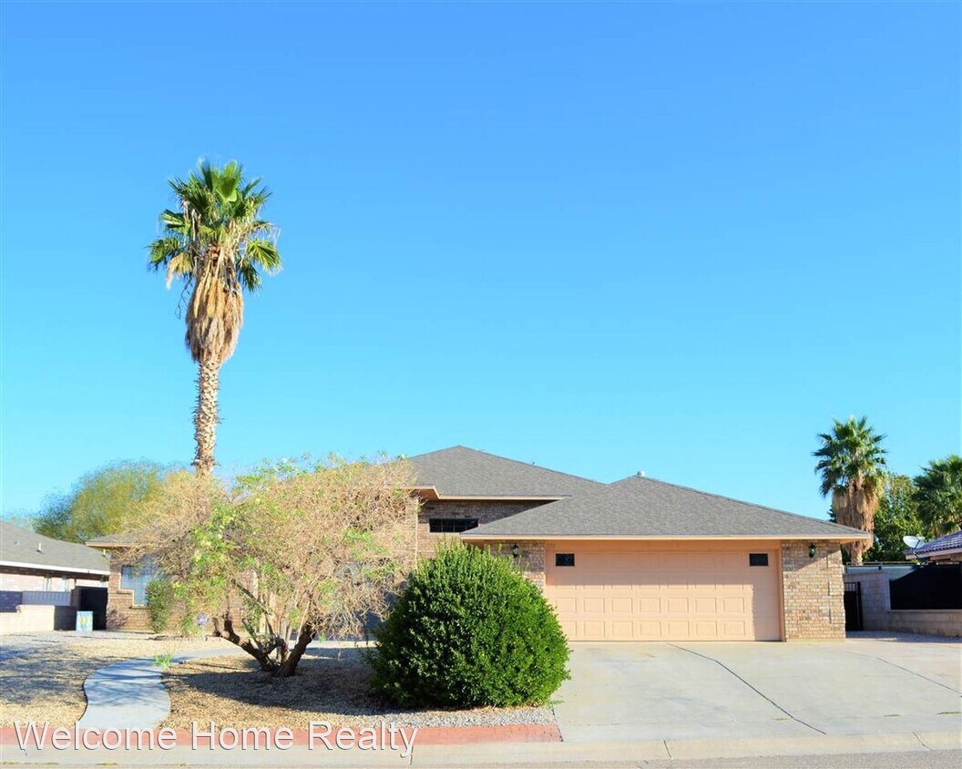 4 br, 3 bath House 2212 Cielo Vista House Rental in Alamogordo, NM