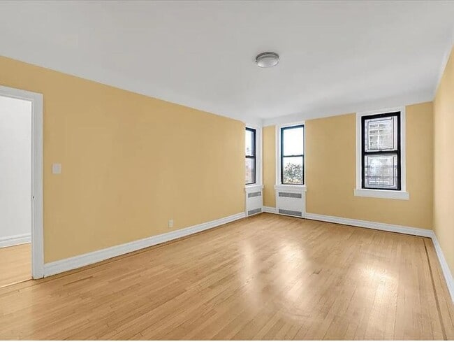 Building Photo - 303 E 33rd St