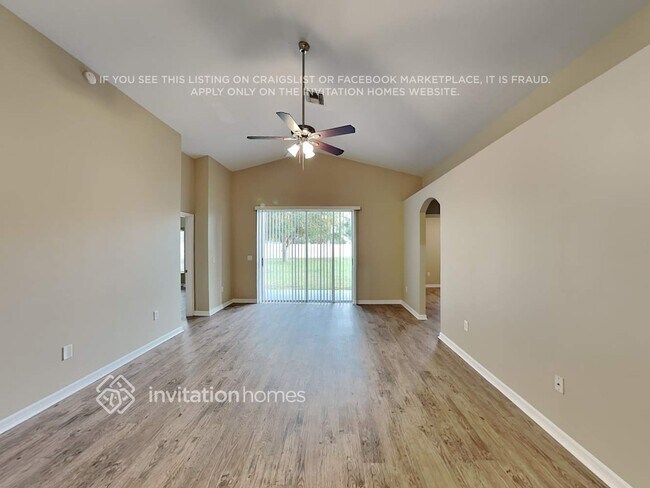 Building Photo - 8013 Alamosa Wood Ave