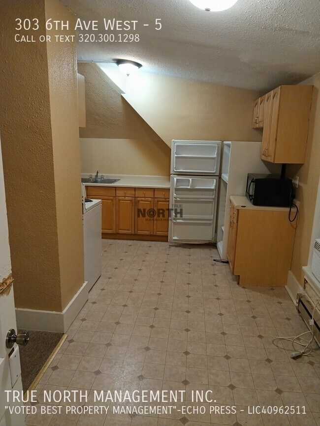 Foto del edificio - 303 6th Ave W