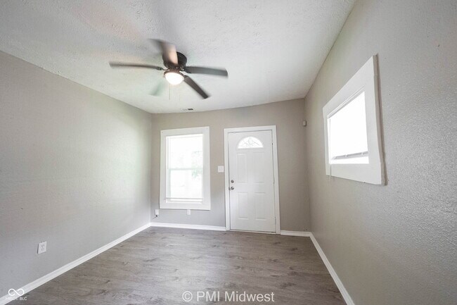 Foto del edificio - 2903 N Chester Ave