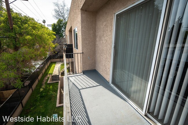 Building Photo - 14230 Victory - fully renovated unit in Va...