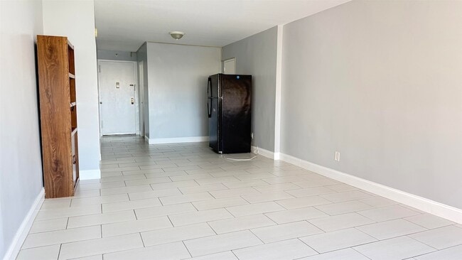 Foto del edificio - 10 Huron Ave