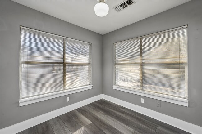 Foto del edificio - 1501 Dunlavy St