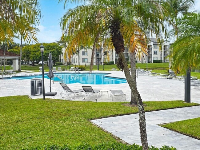 Foto del edificio - 4460 NW 107th Ave