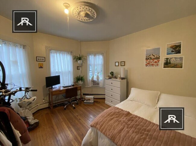 Foto del edificio - 3 bedroom in Boston MA 02120