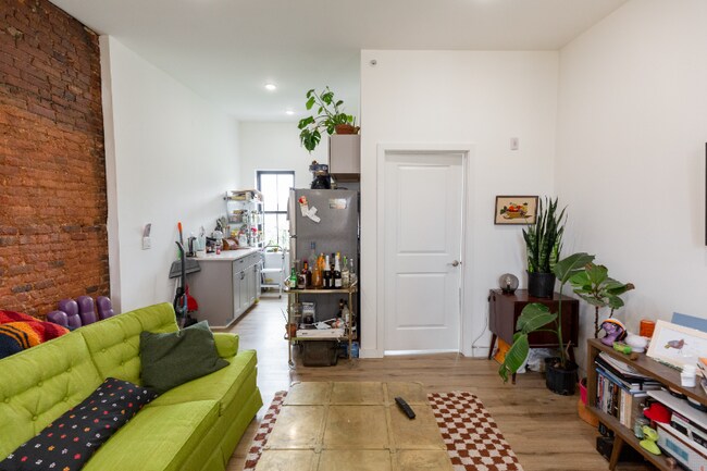 Photo - 3945 Lancaster Ave Apartment