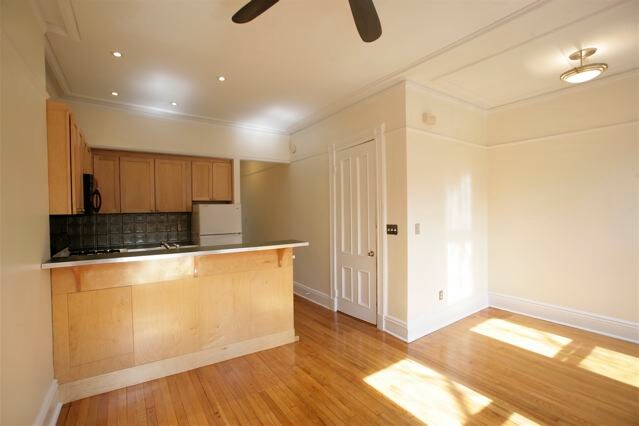 Building Photo - 457 5th St