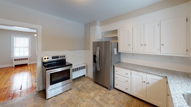Building Photo - 45 E Village Rd