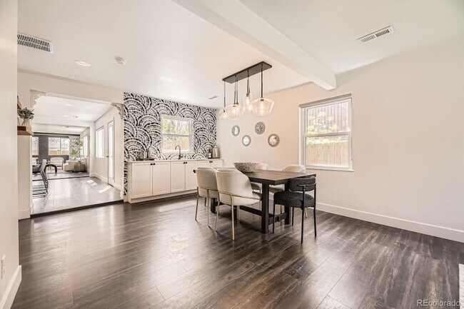 Foto del edificio - 2540 Kendall St