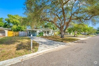 Building Photo - 616 Dogwood Ct