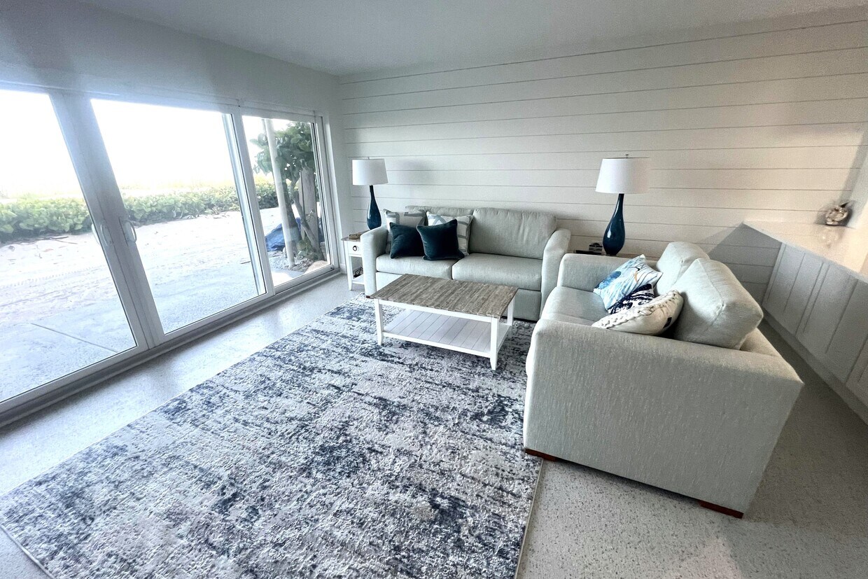 Foto principal - 6701 Gulf of Mexico Dr