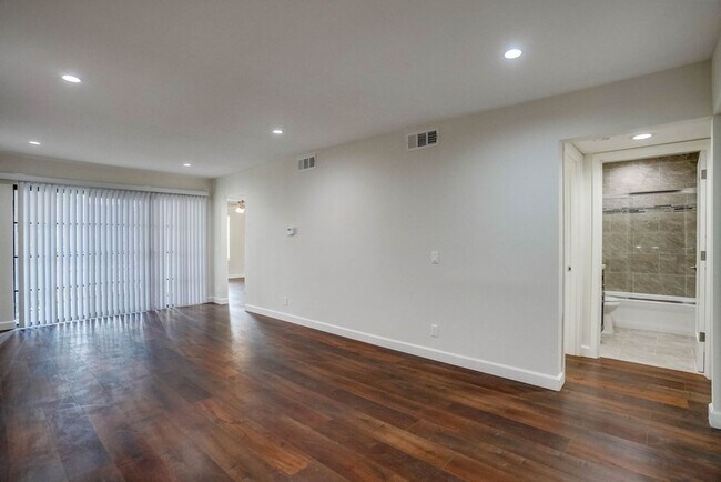 Foto del edificio - $99 Move In Special! (OAC) Stunning 3Bd/2B...