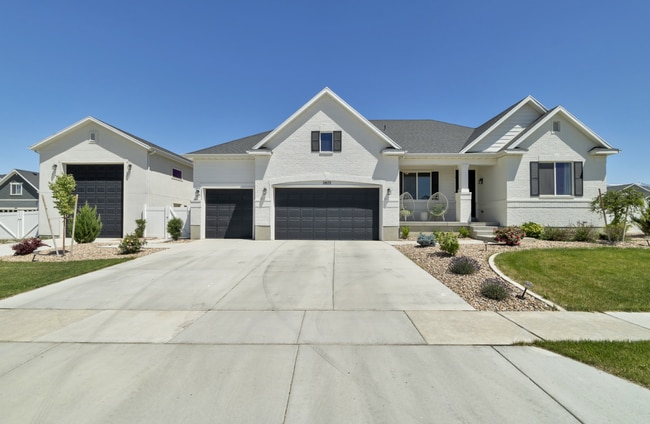 Foto del edificio - 5 bedroom 3.5 bathroom home in Lehi.