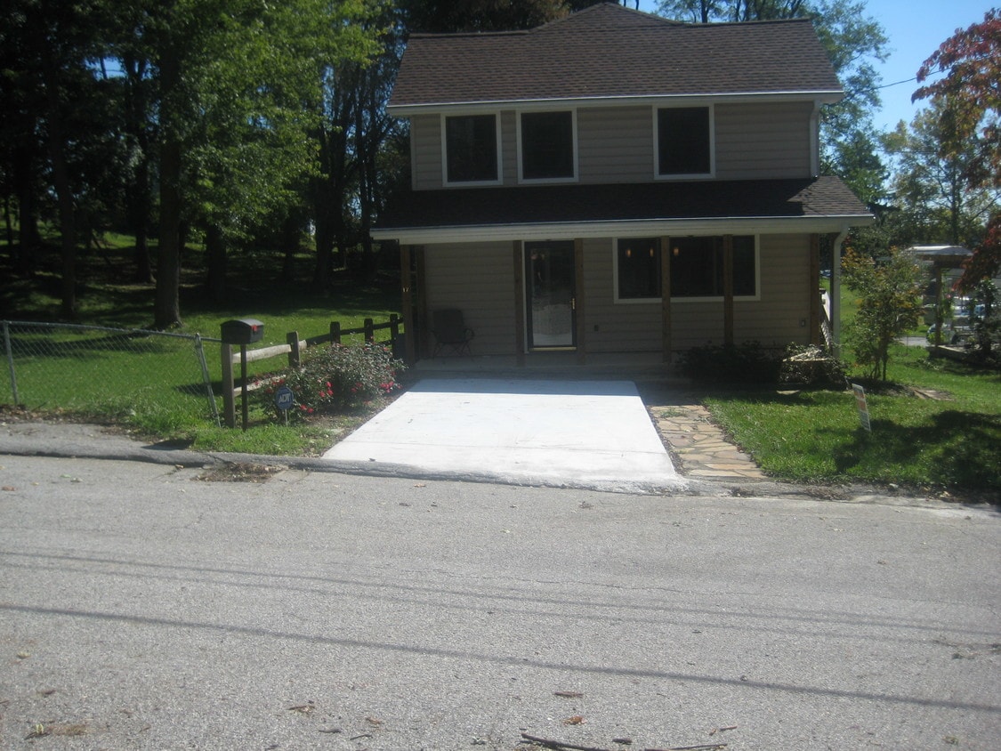 Primary Photo - 17 Hillside Ave