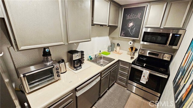 Building Photo - 2825 N Los Felices Rd