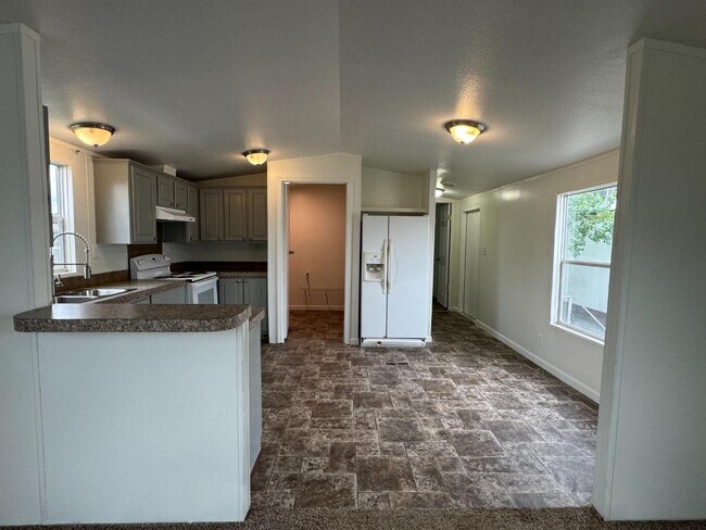 Foto del edificio - 2432 W Austin St