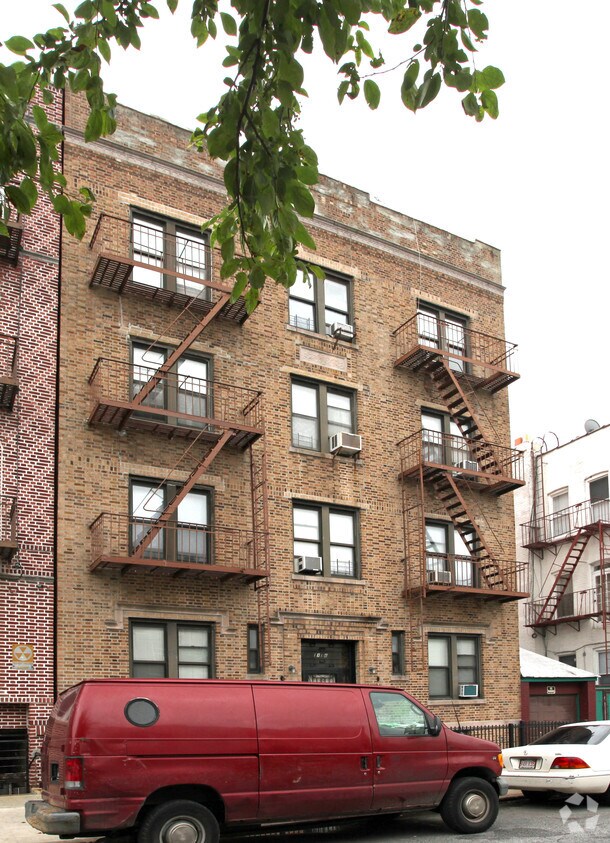 Primary Photo - 1714 66th St
