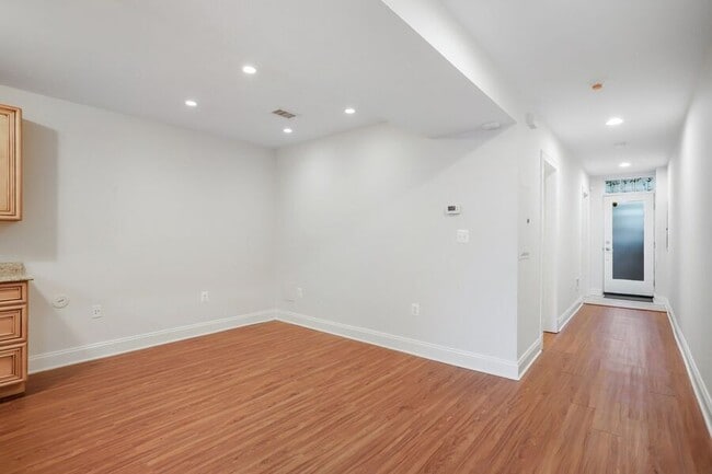 Building Photo - 3459 Holmead Pl NW