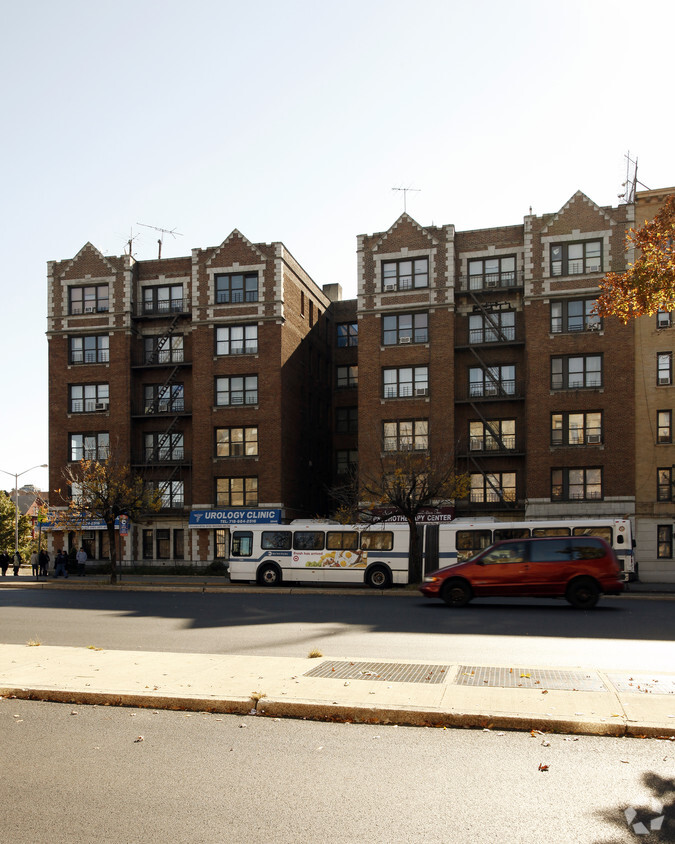 Building Photo - 2940 Grand Concourse